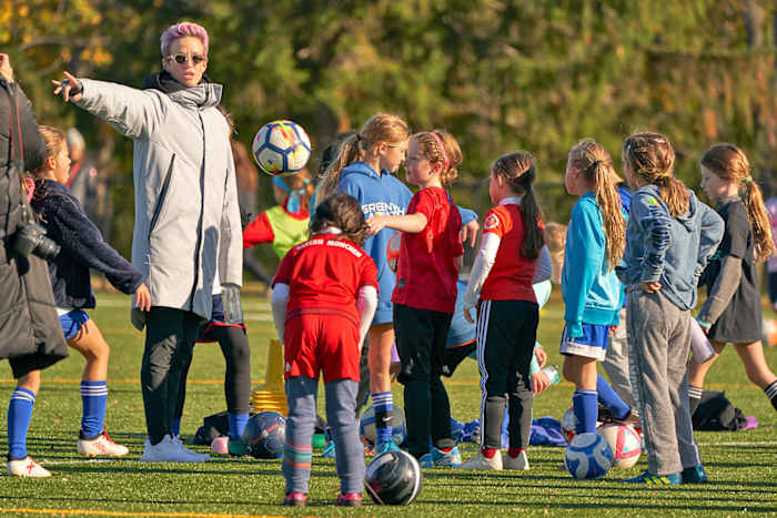 megan-rapinoe-kids-camp